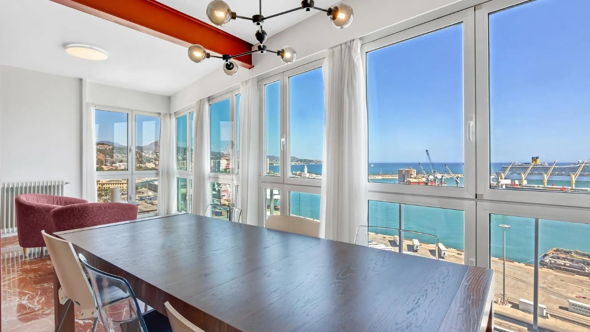 Apt Alameda De Colon Solo Familias Malaga 0*,