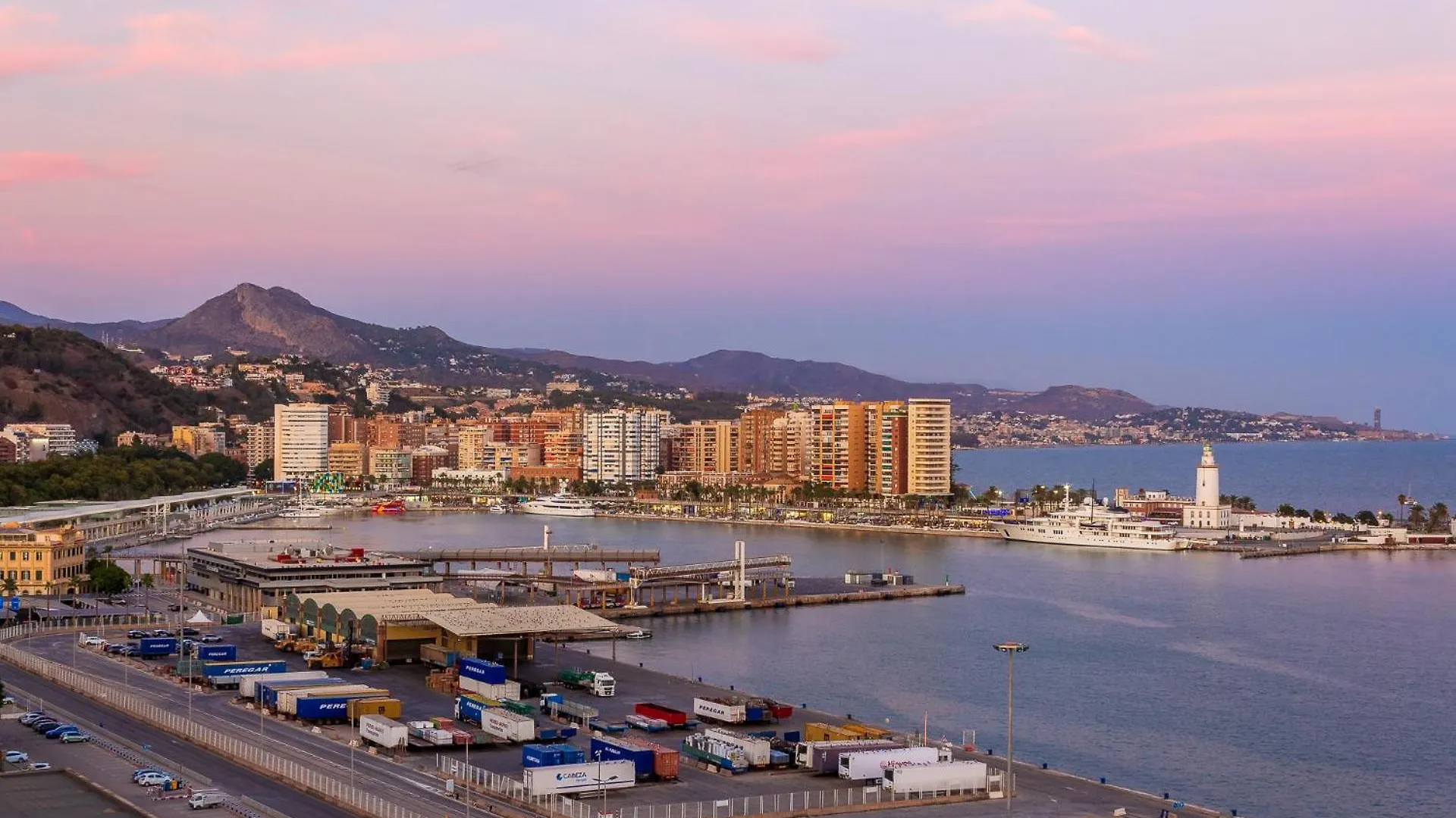 Apartment Apt Alameda De Colon Solo Familias Malaga Spain