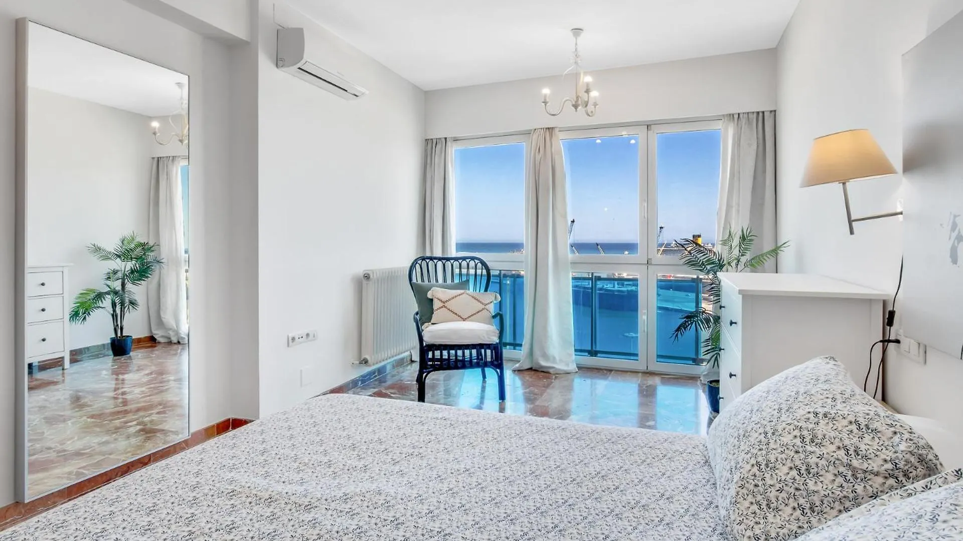 Apartment Apt Alameda De Colon Solo Familias Malaga