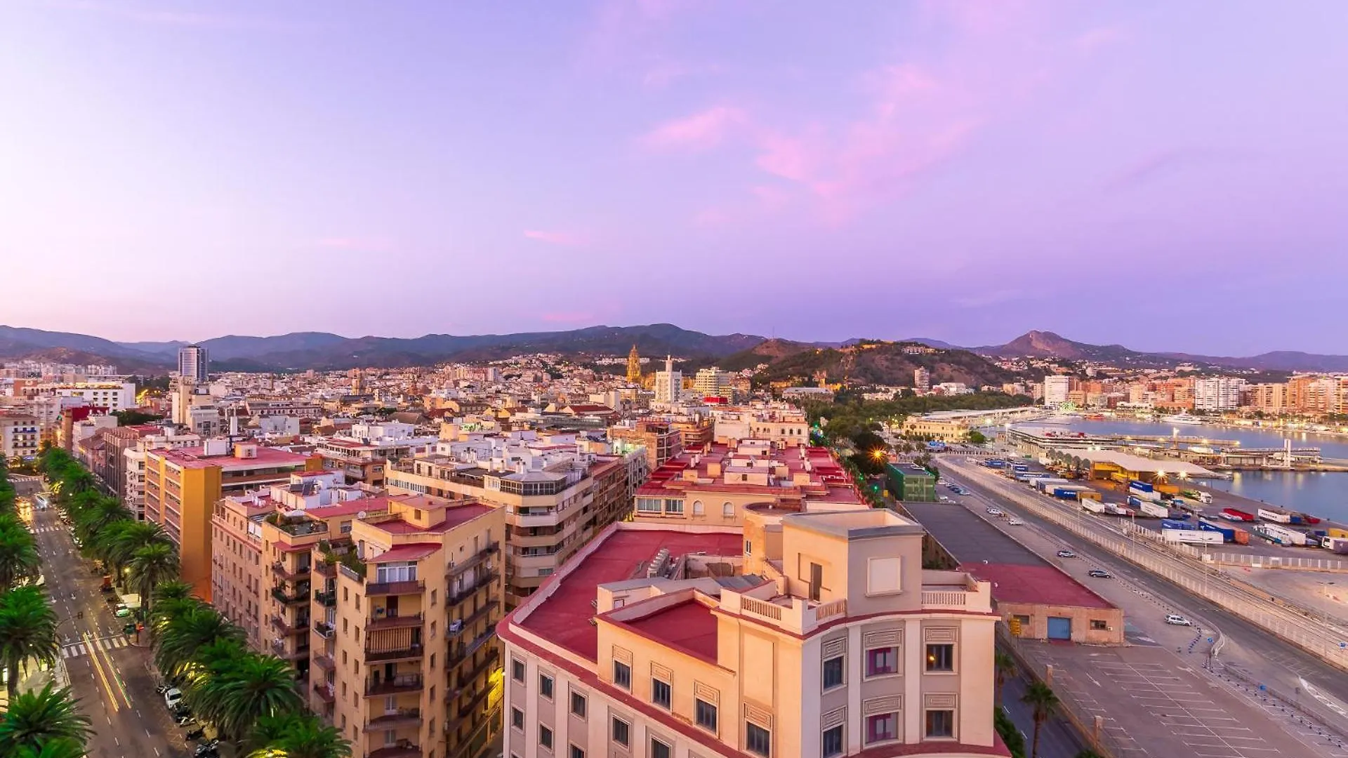 Apt Alameda De Colon Solo Familias Malaga 0*,  Spain