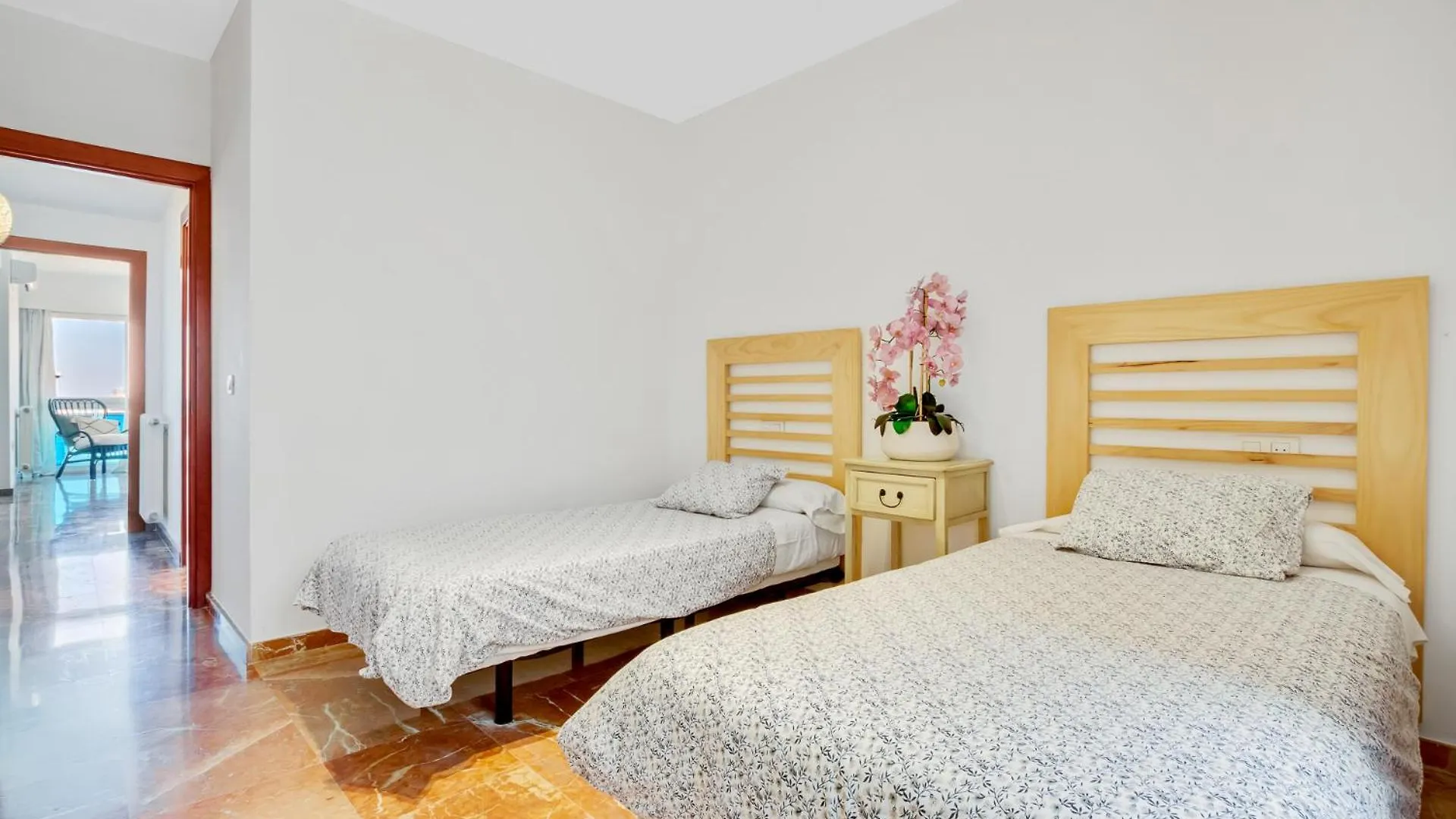 Apt Alameda De Colon Solo Familias Malaga 0*,  Spain